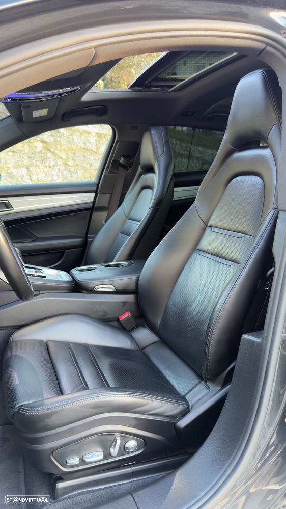Porsche Panamera Sport Turismo 4 E-Hybrid - 10