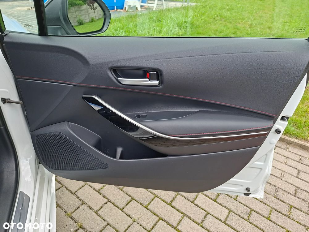 Toyota Corolla 2.0 Hybrid GR Sport - 26