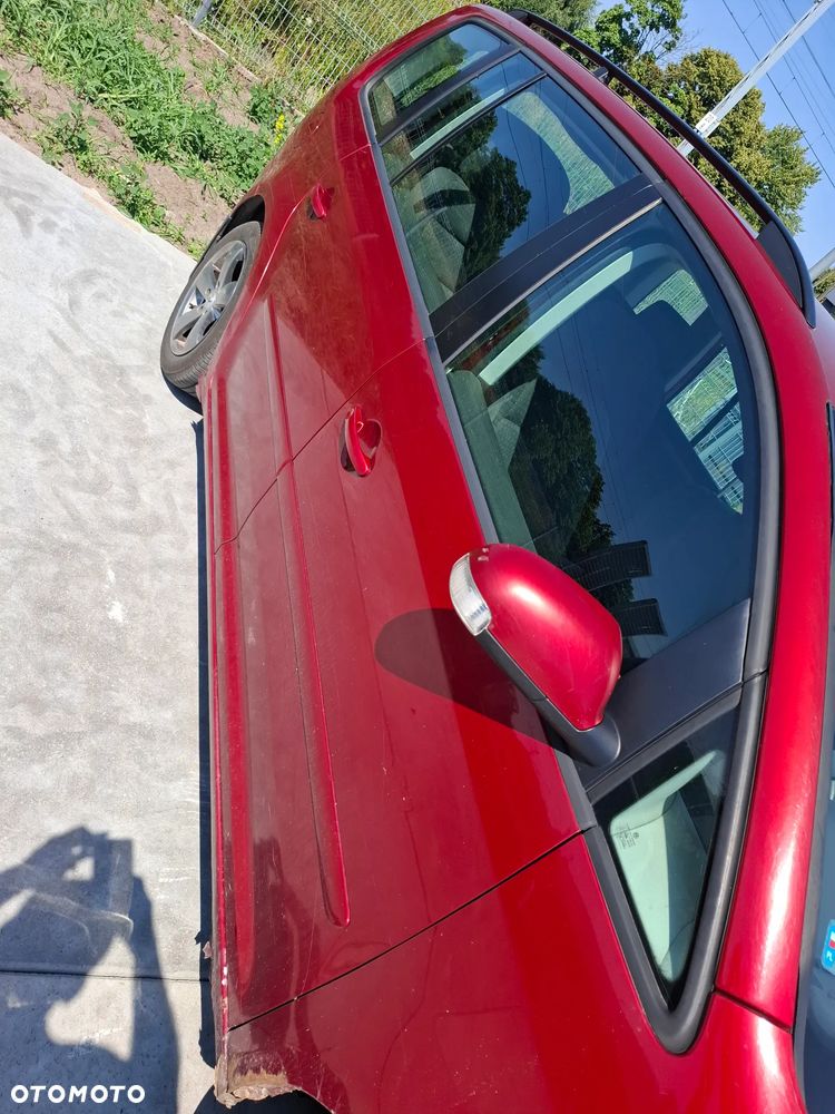 Volkswagen Touran 2.0 TDI Highline - 4