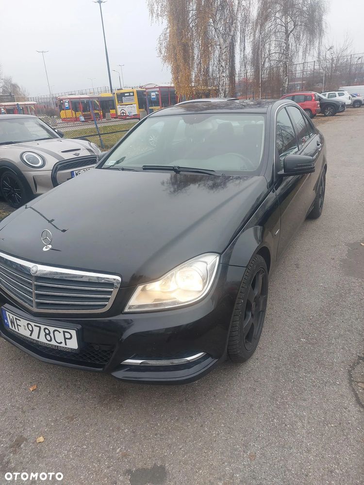 Mercedes-Benz Klasa C 200 CDI DPF (BlueEFFICIENCY) 7G-TRONIC - 8