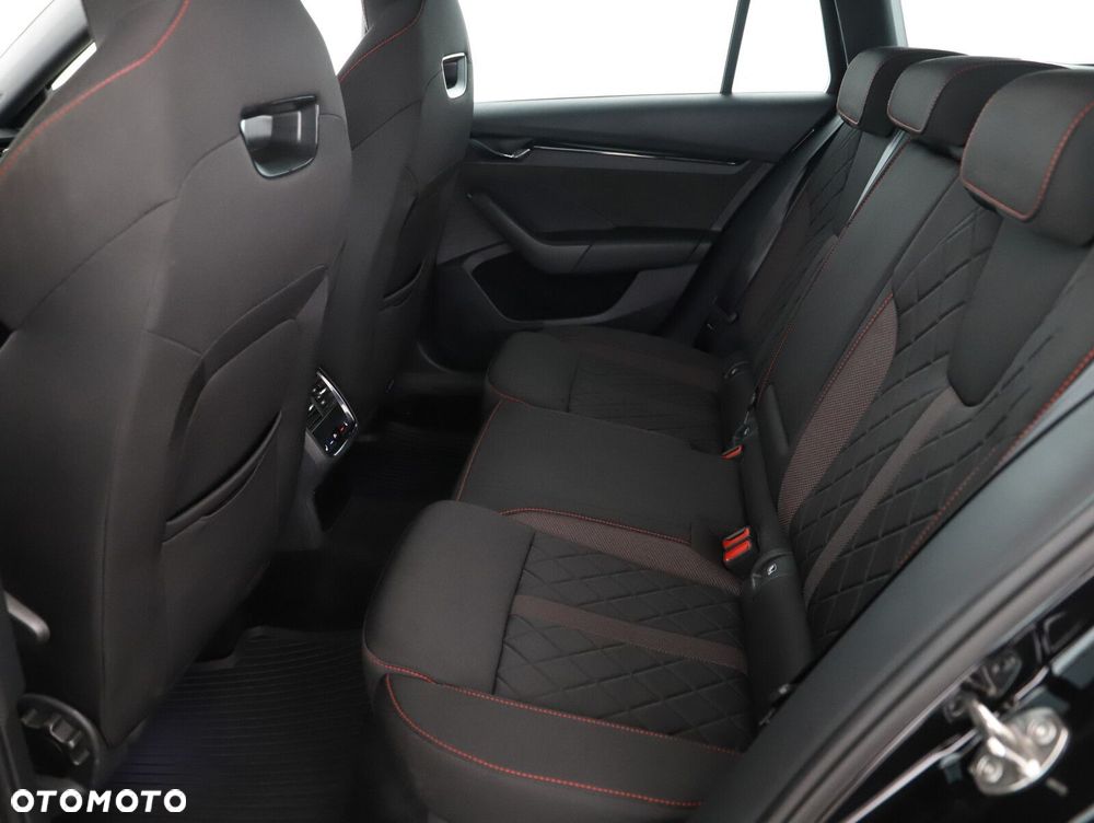 Skoda Octavia 2.0 TDI RS DSG - 11