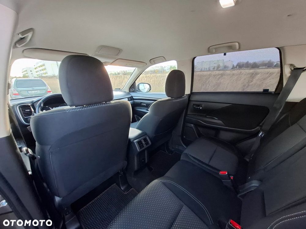 Mitsubishi Outlander 2.0 Intense + SDA 4WD CVT - 12