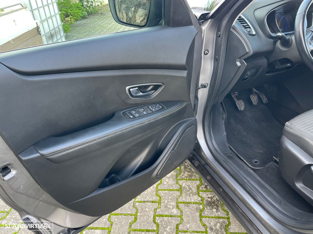 Renault Grand Scénic ENERGY dCi 110 EXPERIENCE - 39