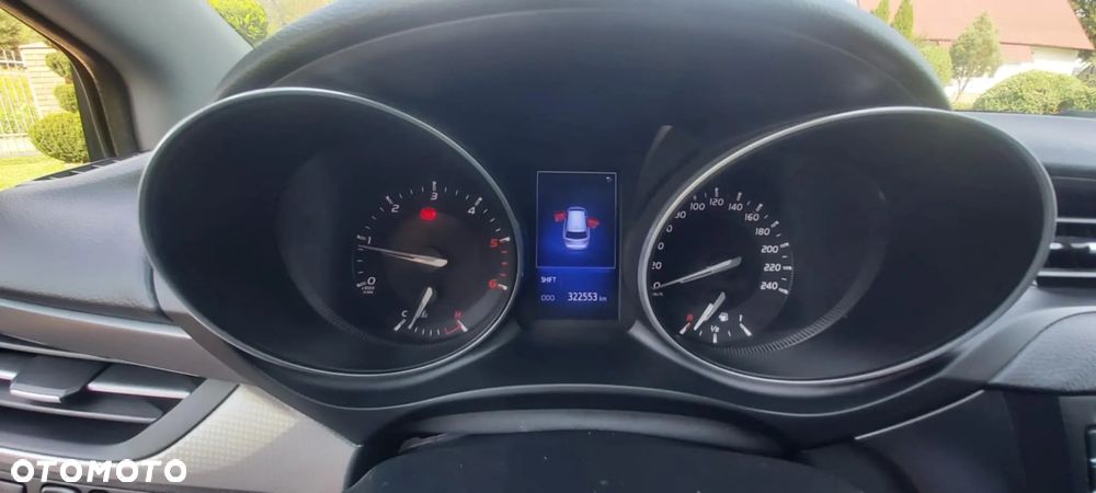 Toyota Avensis 2.0 D-4D Prestige - 17