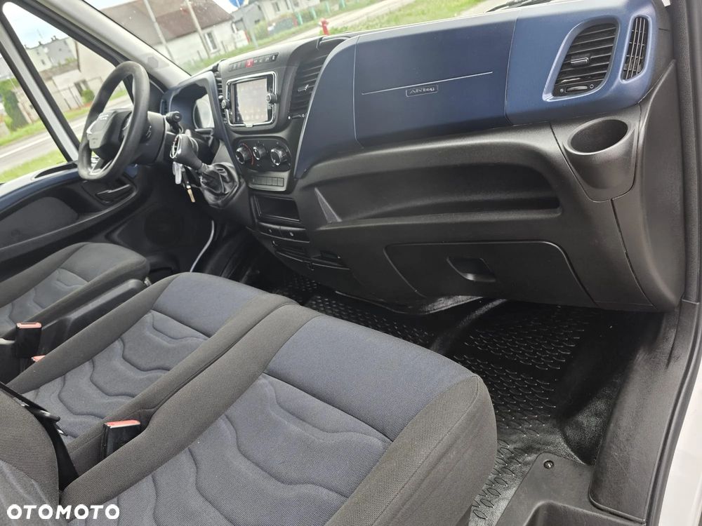 Iveco 35c18 - 17