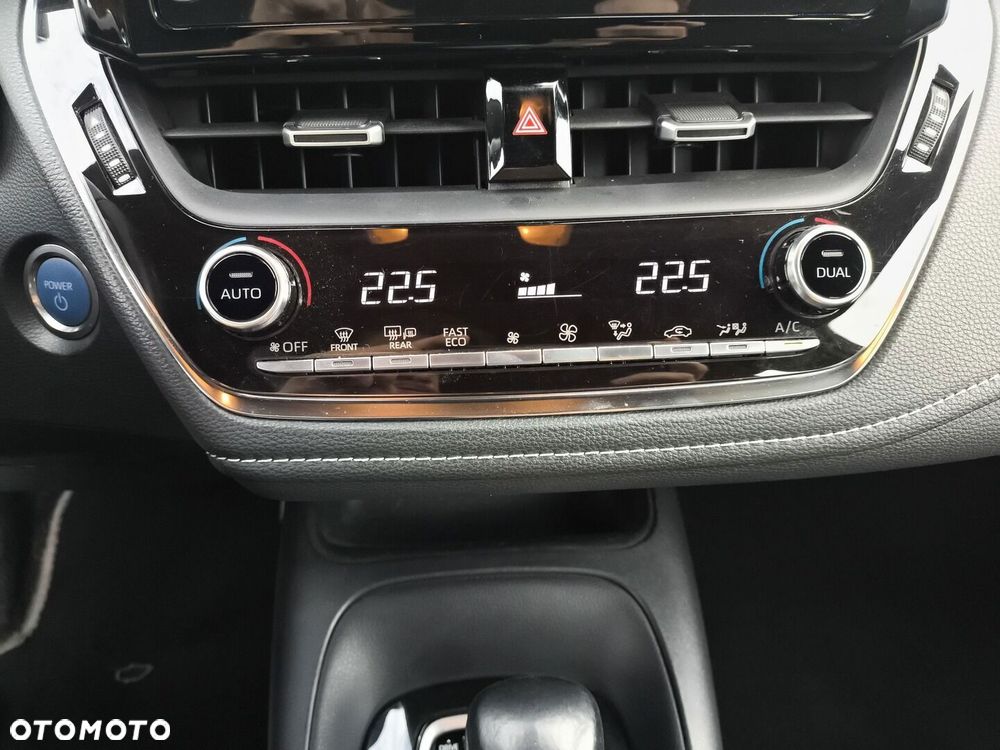 Toyota Corolla 1.8 Hybrid Comfort - 23