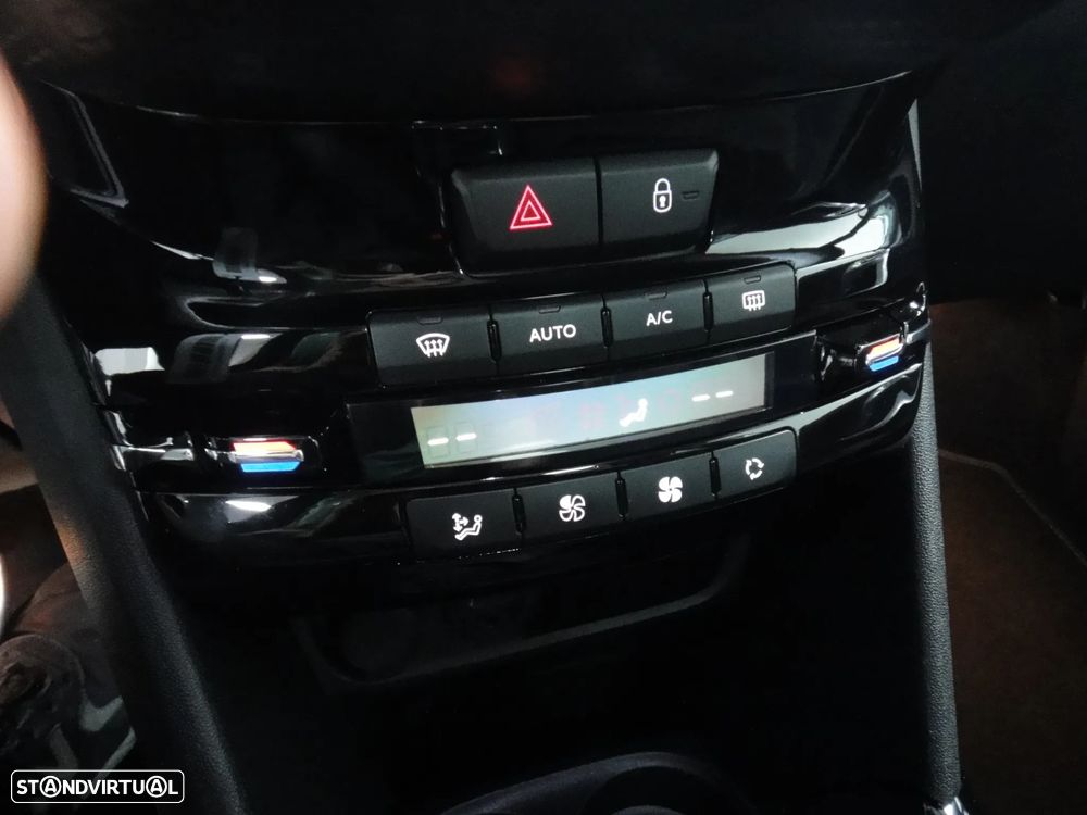 Peugeot 2008 PureTech 110 GPF Stop&Start EAT6 Crossway - 33