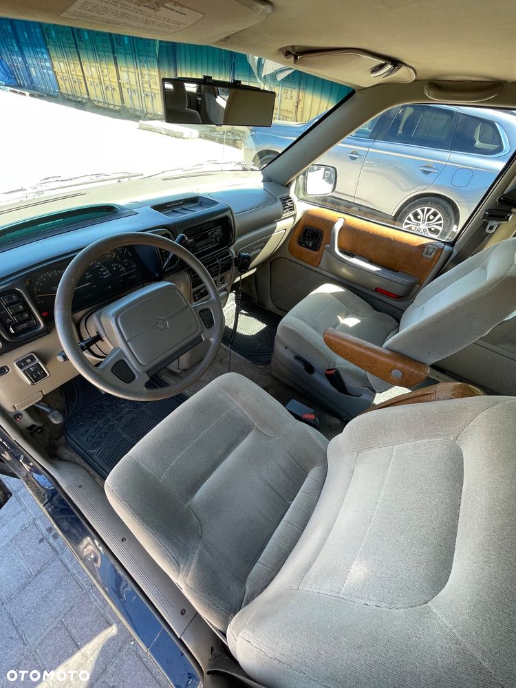 Chrysler Voyager 3.3 SE - 6