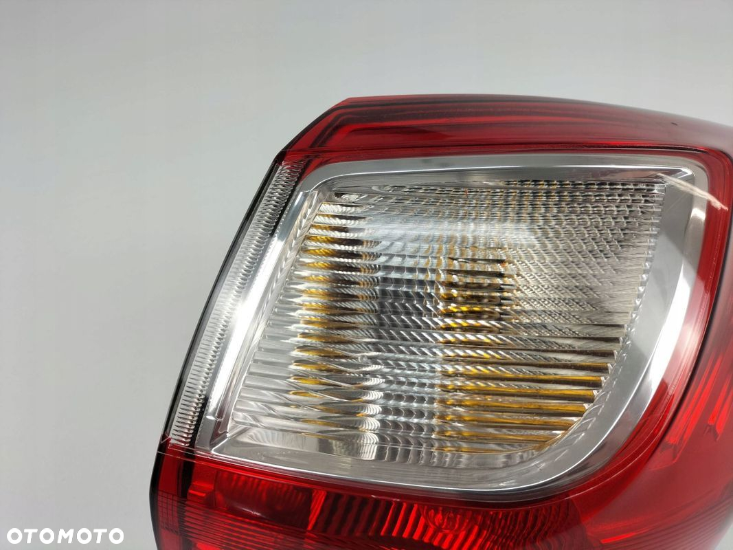 LAMPA PRAWY TYŁ PRAWA TYLNA FORD GRAND C-MAX AM5113404AC - 2