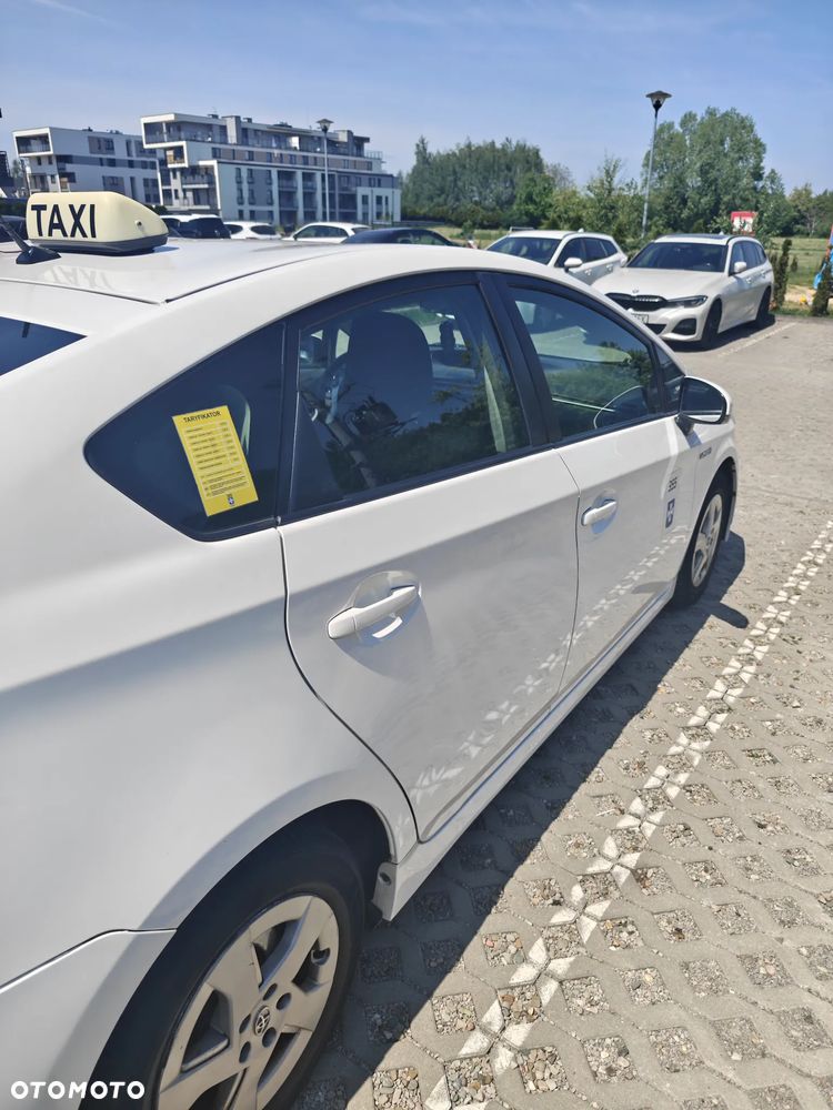 Toyota Prius - 5
