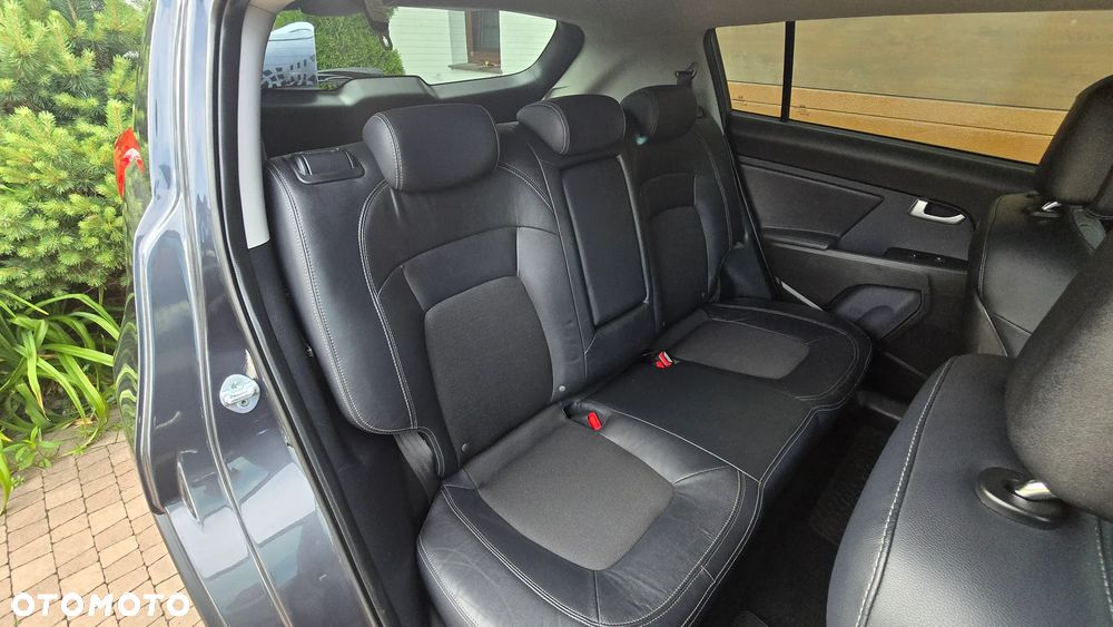 Kia Sportage 2.0 CVVT 4WD Automatik Vision - 32