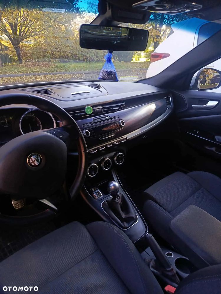 Alfa Romeo Giulietta 2.0 JTDM Distinctive - 5