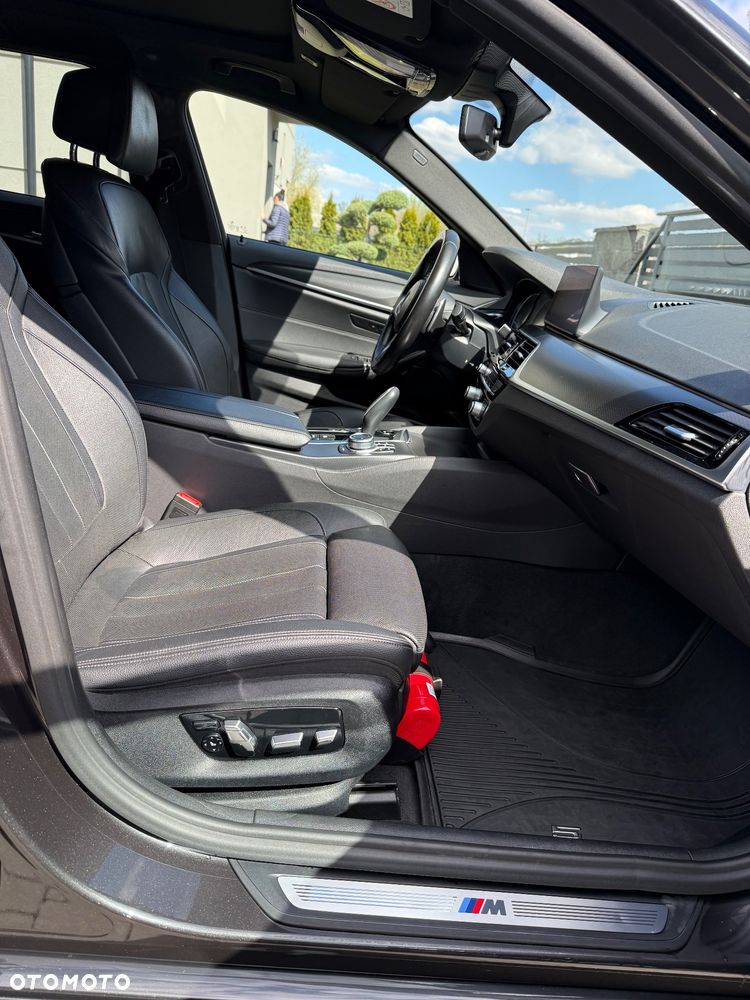 BMW Seria 5 520d xDrive Luxury Line sport - 18