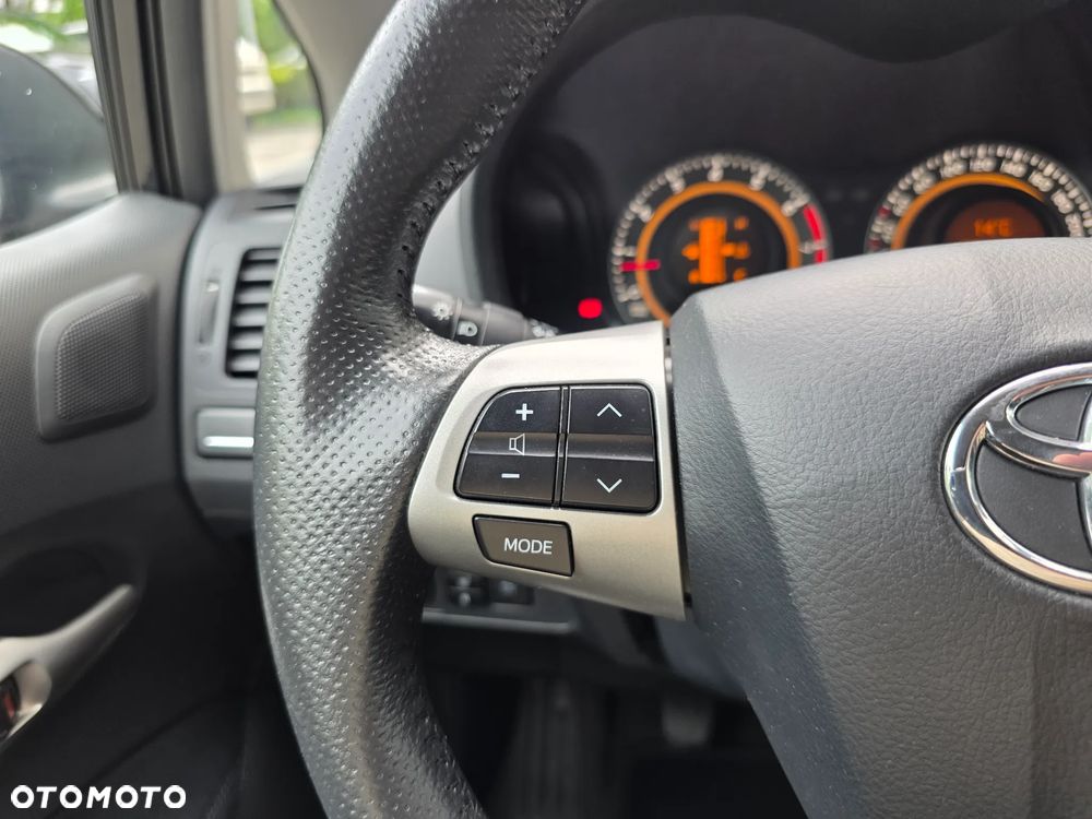 Toyota Auris 1.33 Dual-VVT-i Design Edition - 29