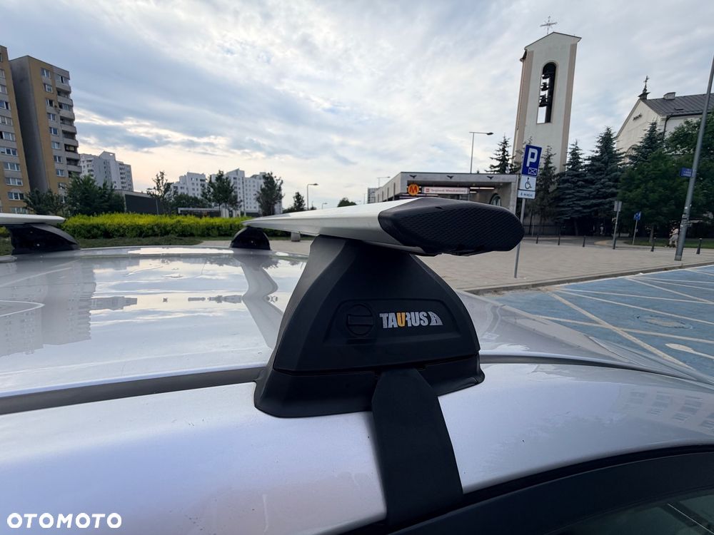 Toyota Prius 1.8 HSD Prestige - 29