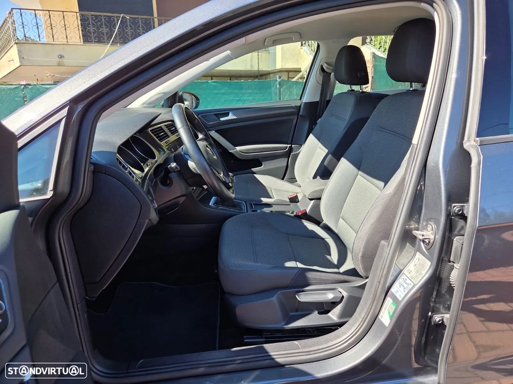 VW Golf 1.0 TSI Confortline - 12