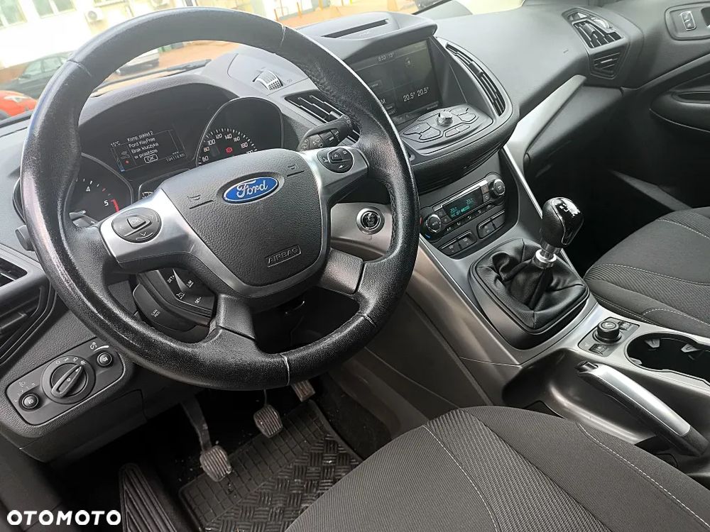 Ford Kuga 2.0 TDCi 2x4 SYNC - 37