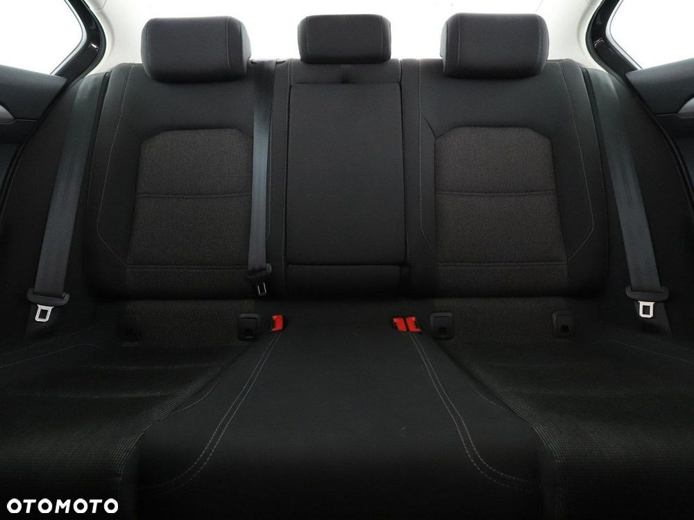 Volkswagen Passat 1.4 TSI (BlueMotion Technology) Comfortline - 19