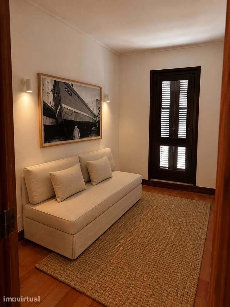 Apartamento T2 com Vista Mar a 350 Metros da Praia de Sesimbra - Grande imagem: 4/19