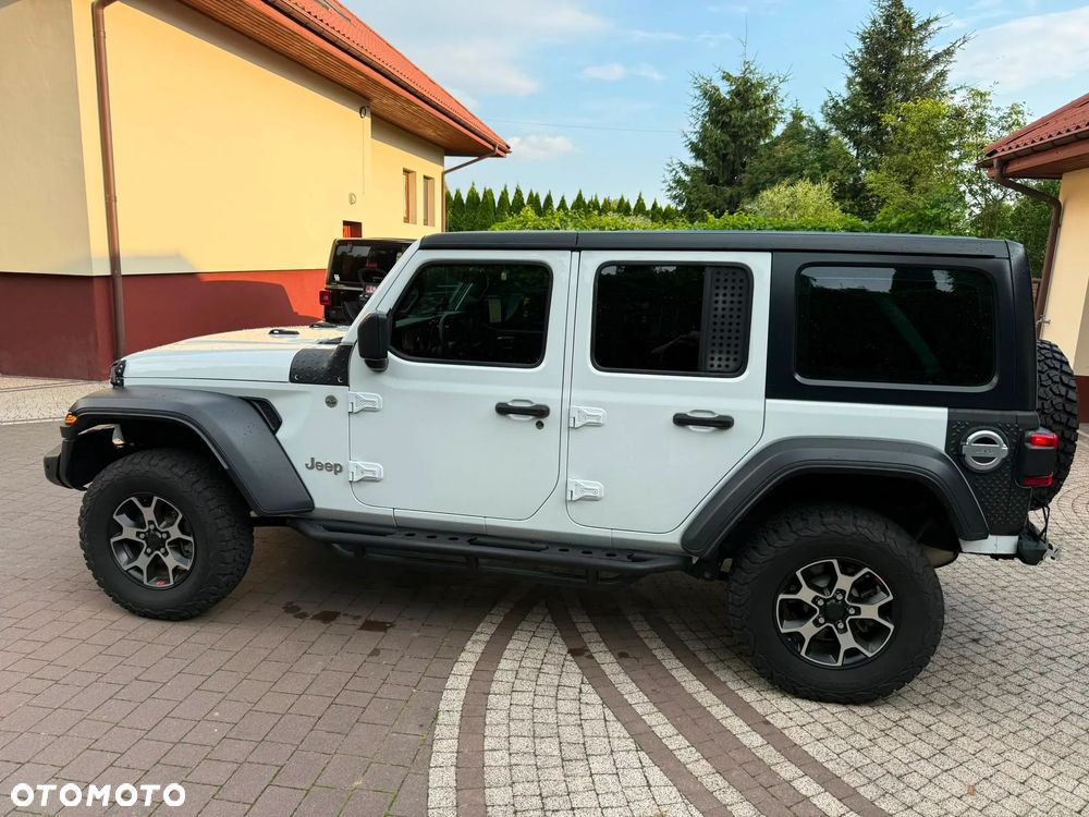 Jeep Wrangler - 8