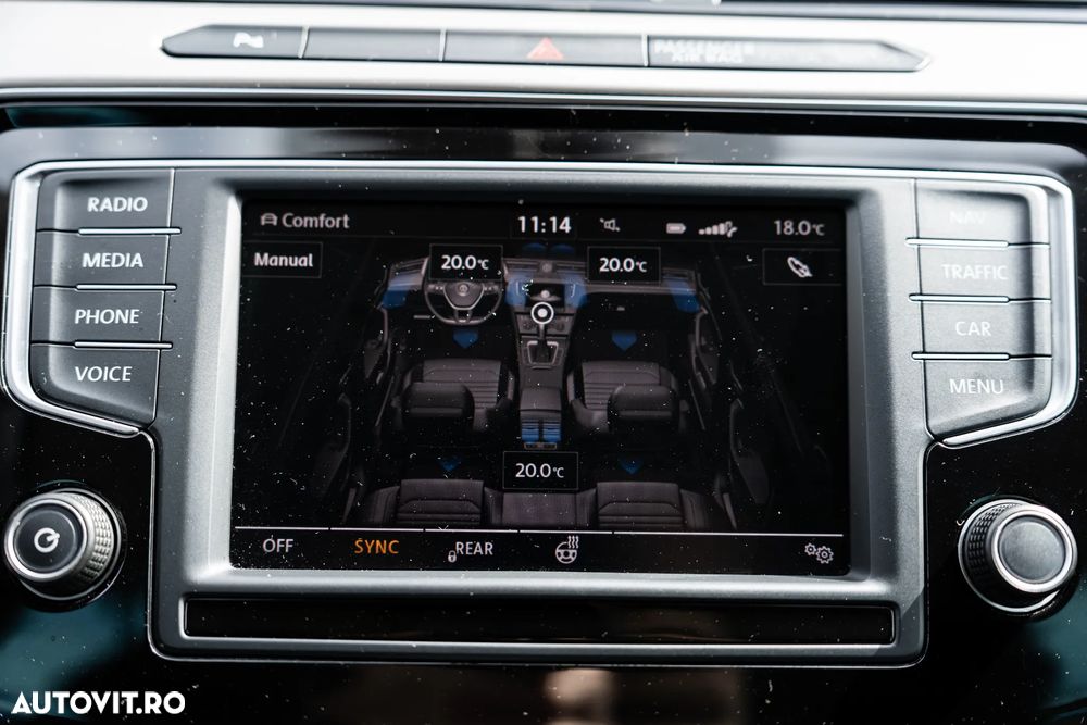 Volkswagen Passat 2.0 TDI DSG 4Motion Highline - 30