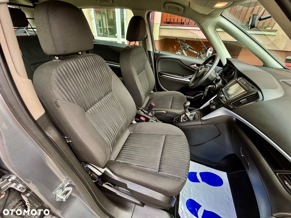 Opel Zafira - 24