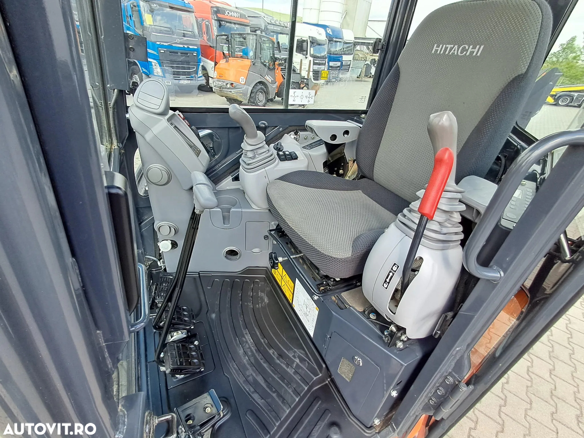 Hitachi ZX48U-6 ZAXIS 48U DOUA CUPE SI LAMA TIP BULDOZER - 16