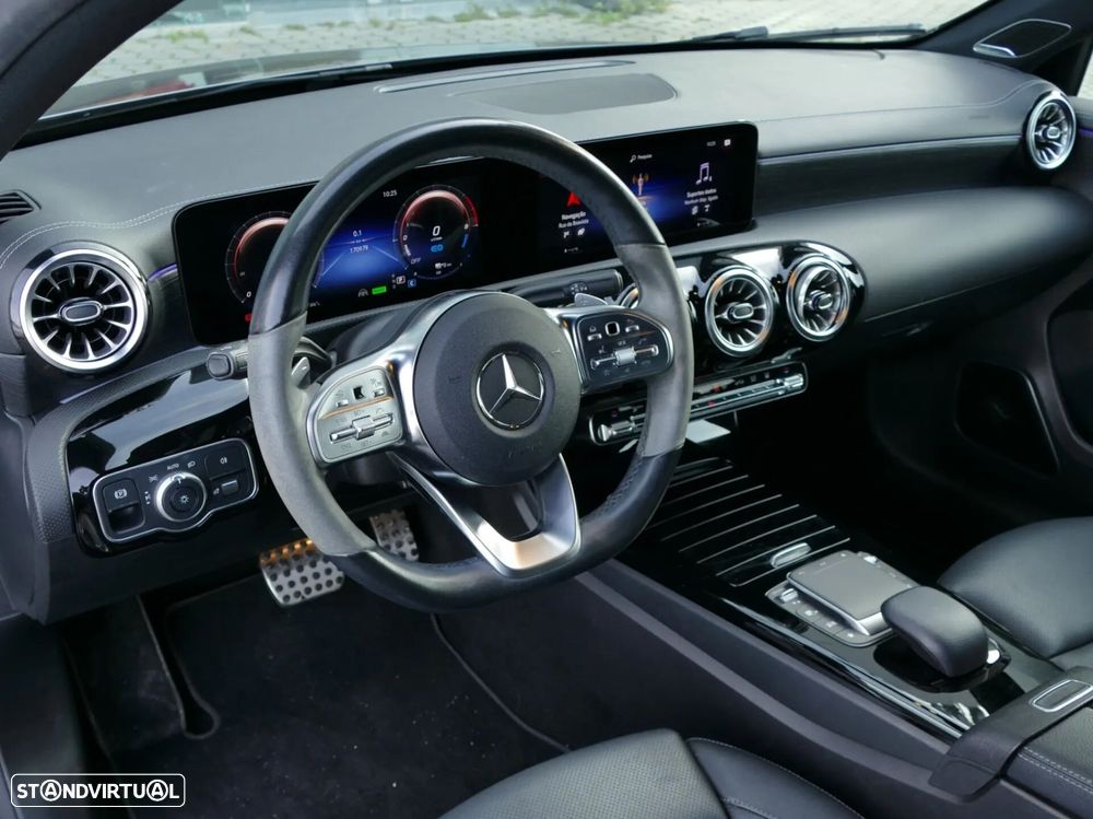 Mercedes-Benz A 250 e AMG Line - 24