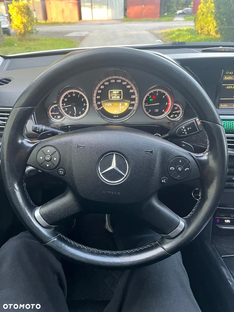 Mercedes-Benz Klasa E 220 CDI BlueEff Avantgarde - 8