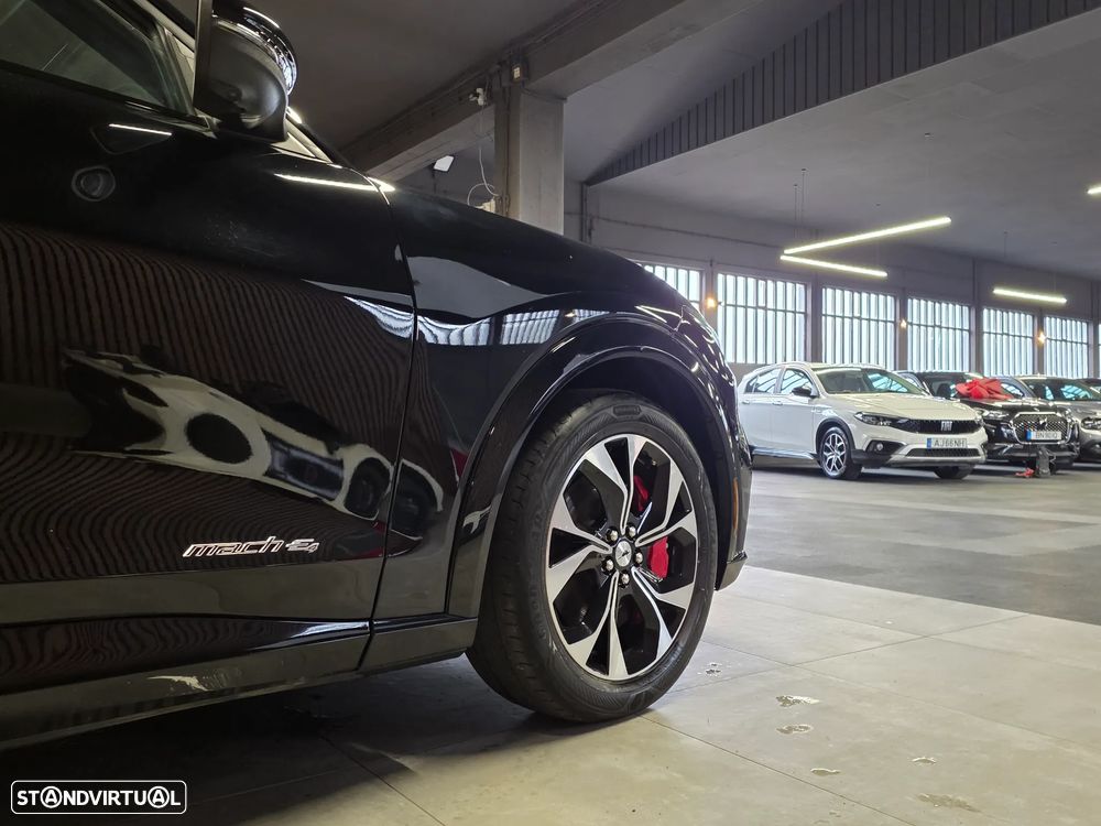 Ford Mustang Mach-E AWD PREMIUM - 52