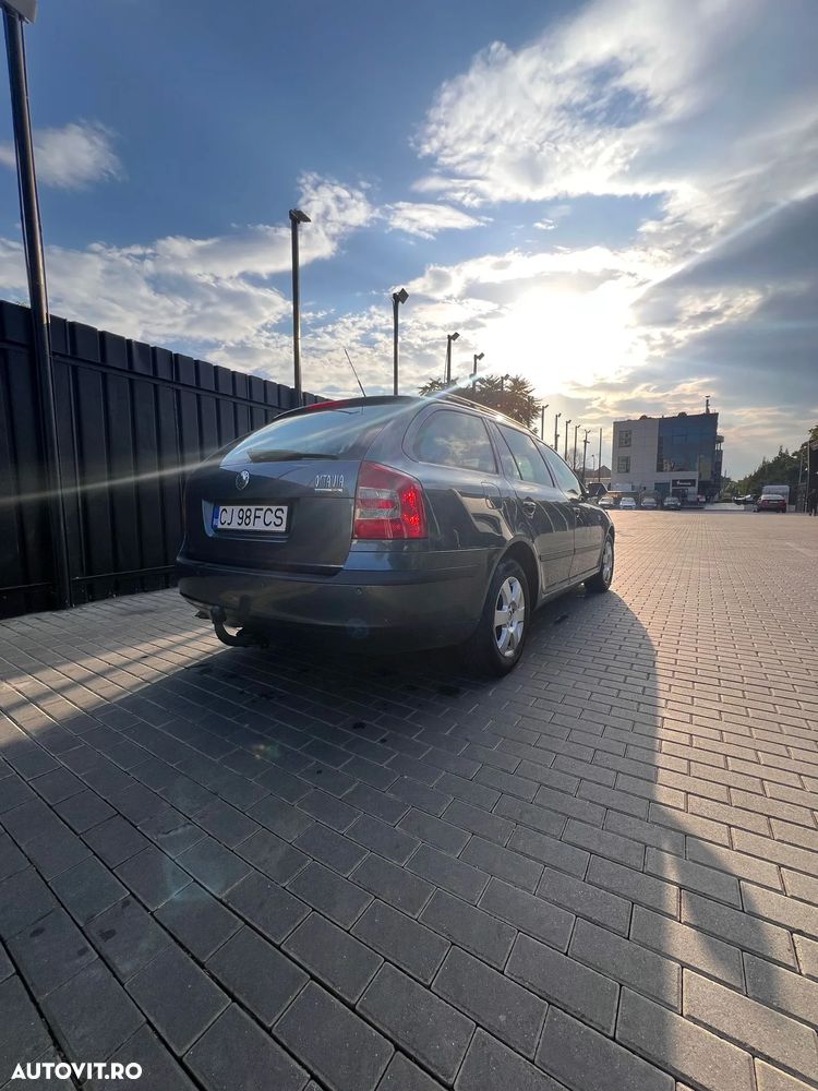 Skoda Octavia 1.9TDI Ambiente Aut - 3