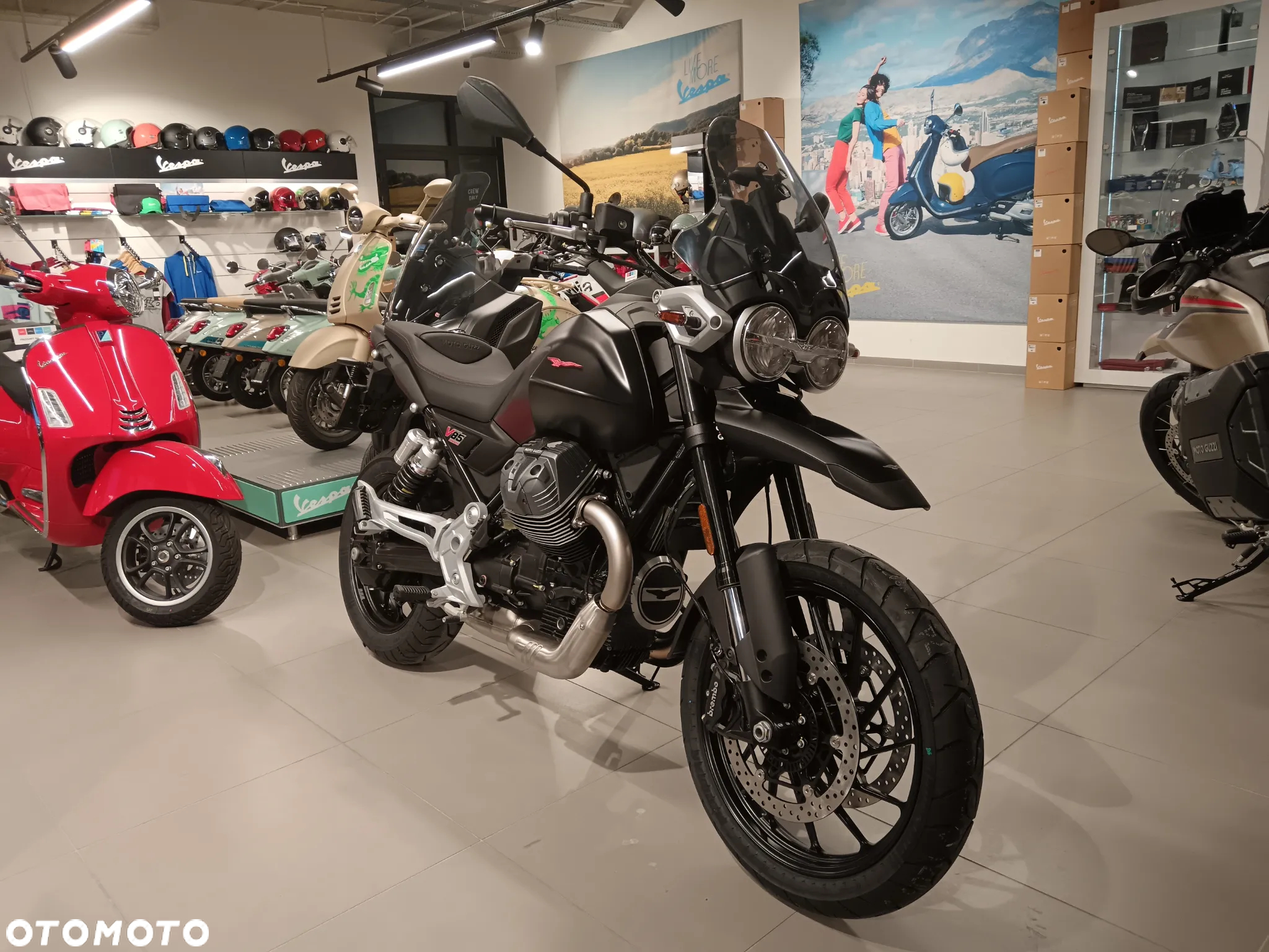 Moto Guzzi V85 - 4