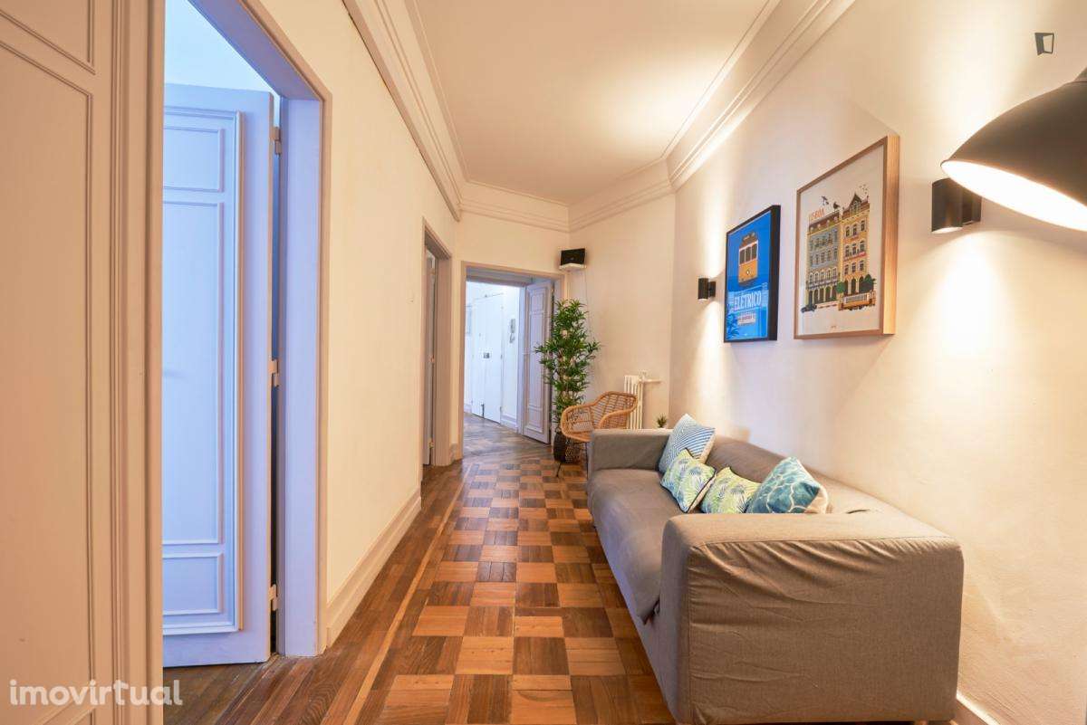 Quarto - localizado em Marquês de Pombal Lisbon - Grande imagem: 2/52