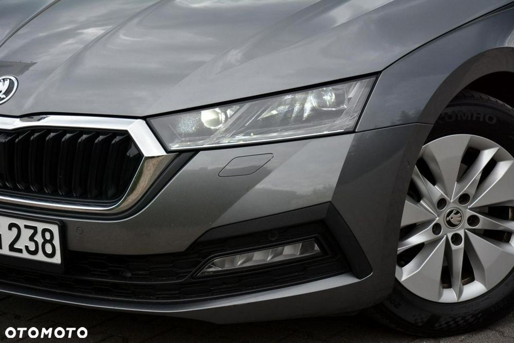 Skoda Octavia 2.0 TDI Selection DSG - 7
