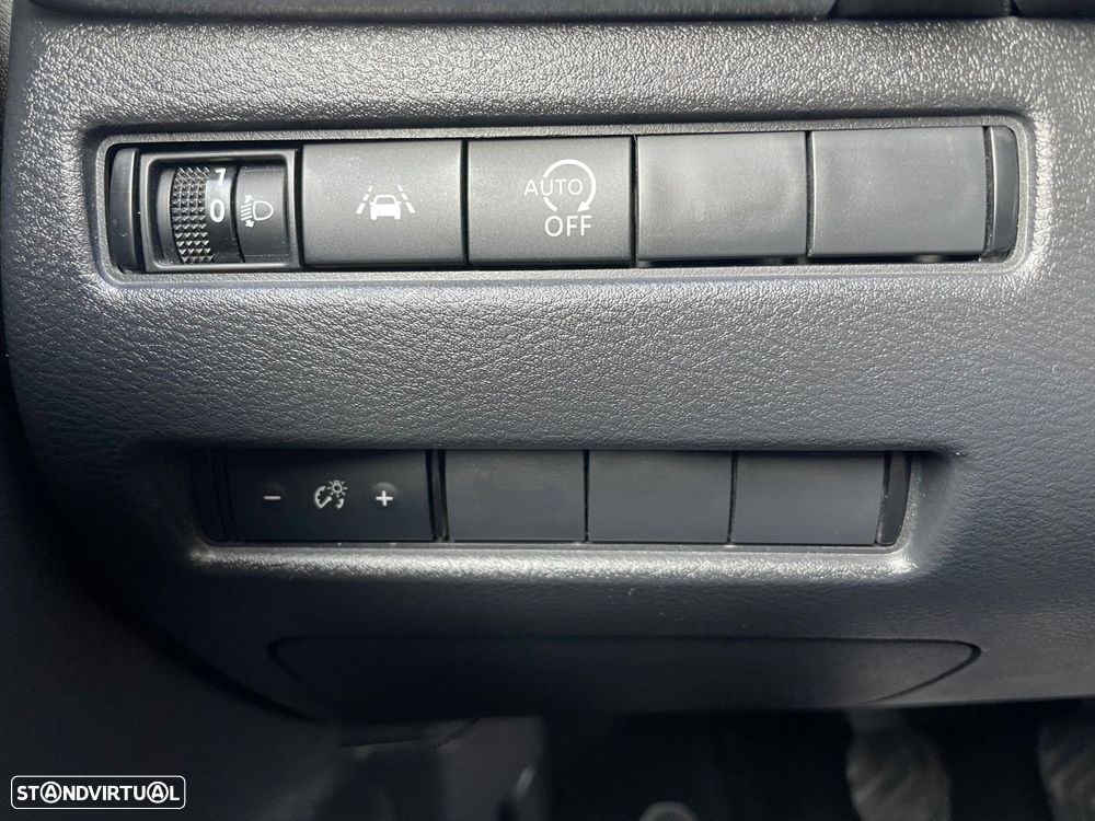 Nissan Qashqai 1.3 DIG-T N-Connecta - 16