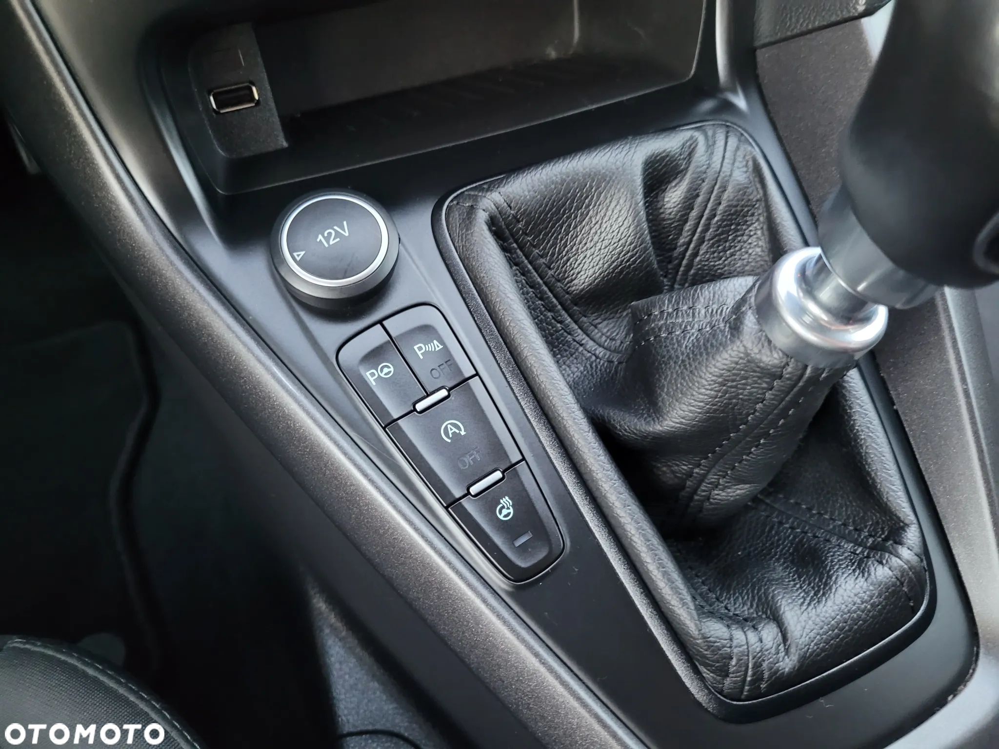Ford Focus - 30