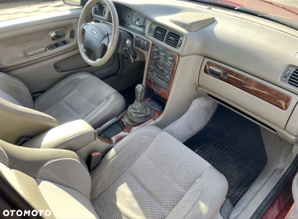Volvo V70 - 1