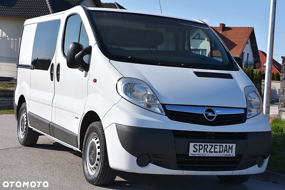 Opel Vivaro - 11