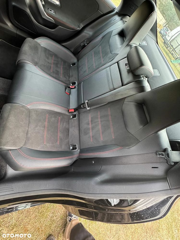 Mercedes-Benz CLA 200 d 8G-DCT AMG Line - 13