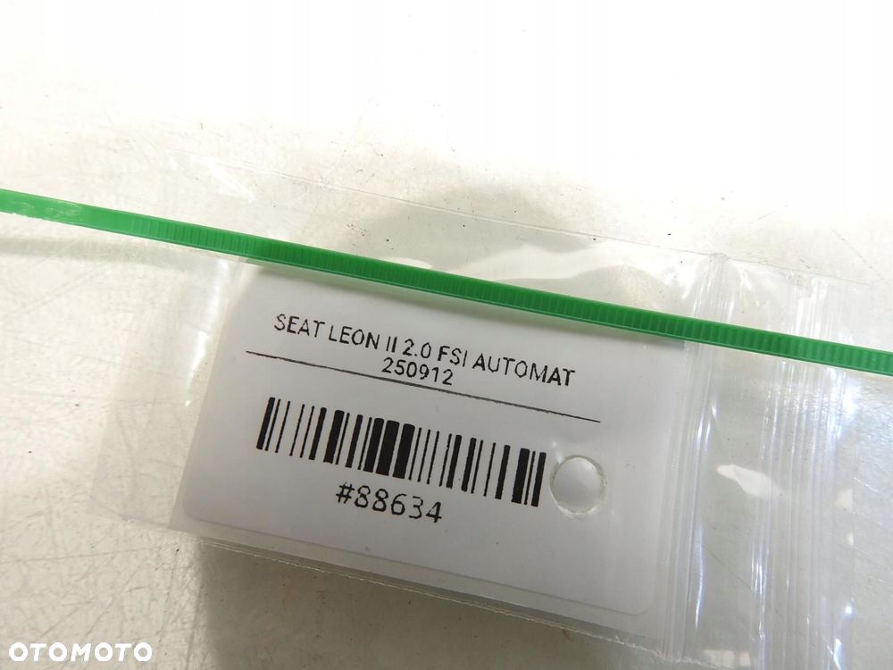ŚLIZG ZDERZAKA TYŁ SEAT LEON II 1P0807863 - 4