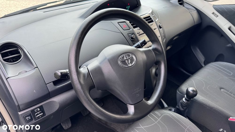 Toyota Yaris 1.33 VVT-i Cool+ - 30