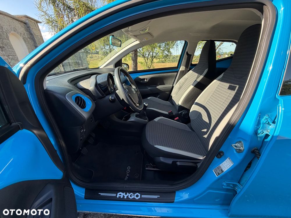 Toyota Aygo x-play connect - 10