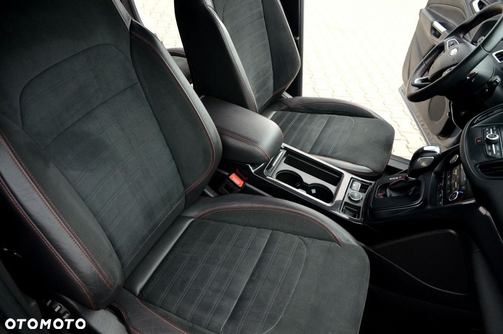 Ford Kuga - 19