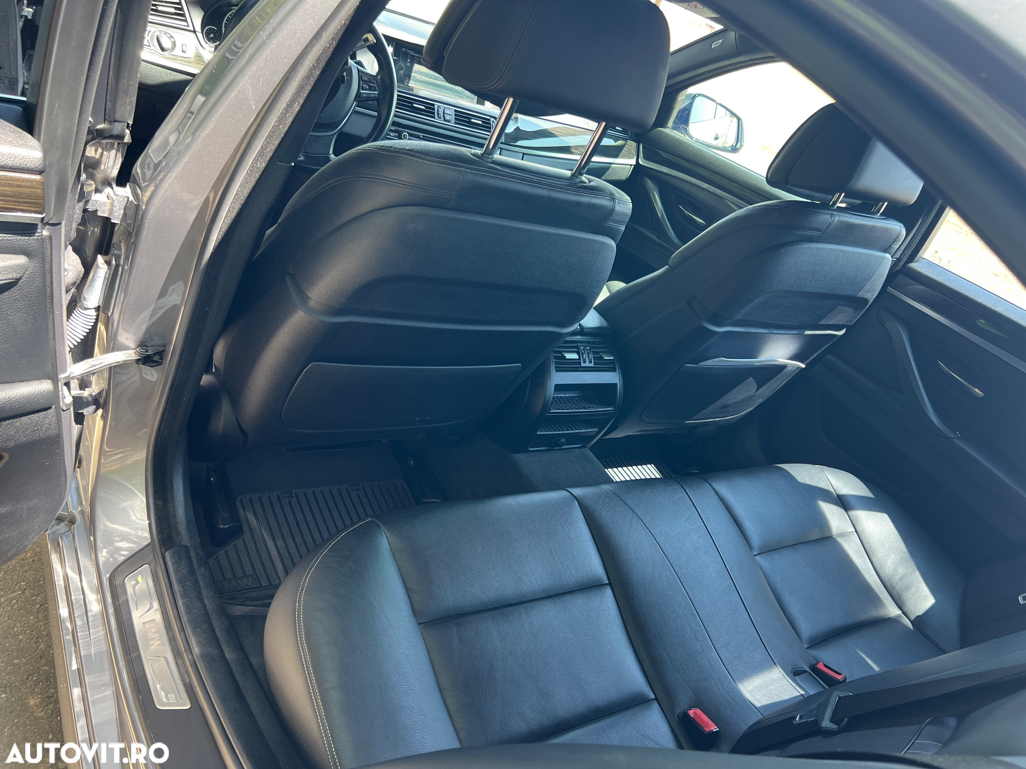 BMW Seria 5 520i Touring Aut. Luxury Line - 11
