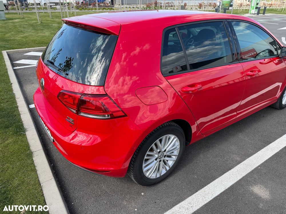 Volkswagen Golf - 6