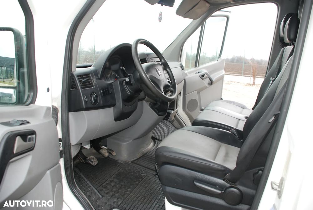 Volkswagen Crafter - 12