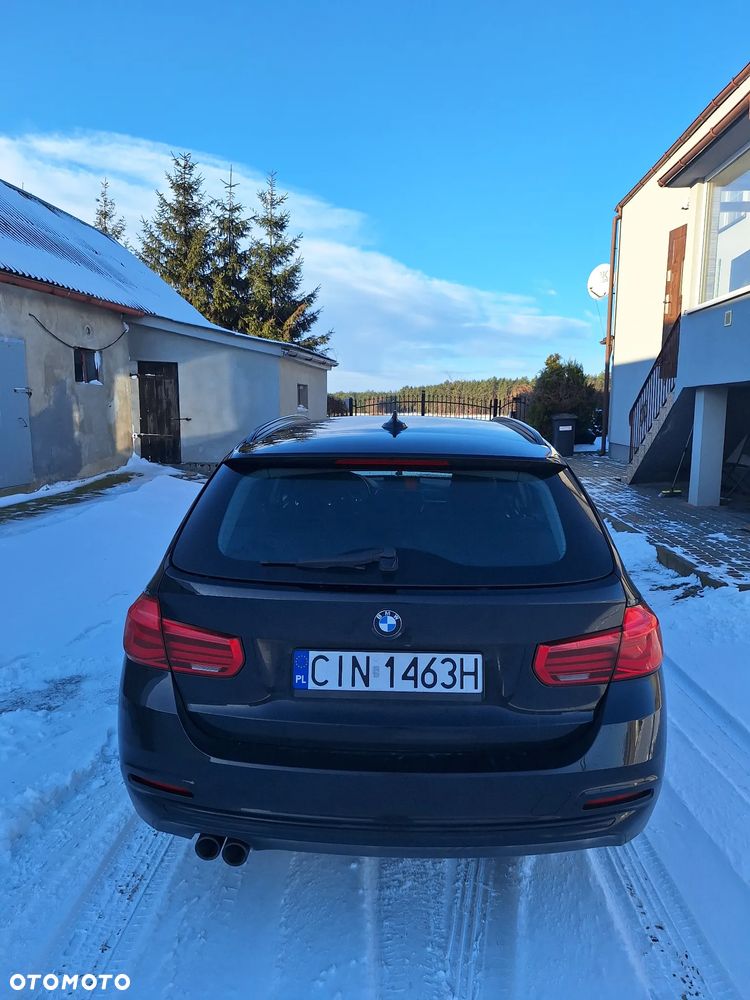 BMW Seria 3 320d Sport - 3