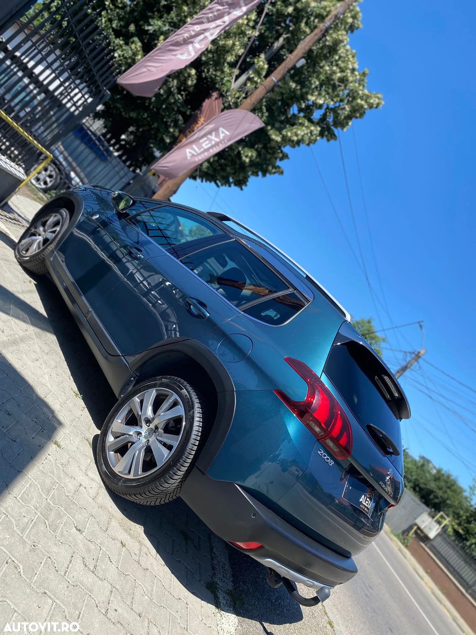 Peugeot 2008 1.2 PureTech Turbo EAT6 S&S Allure - 3