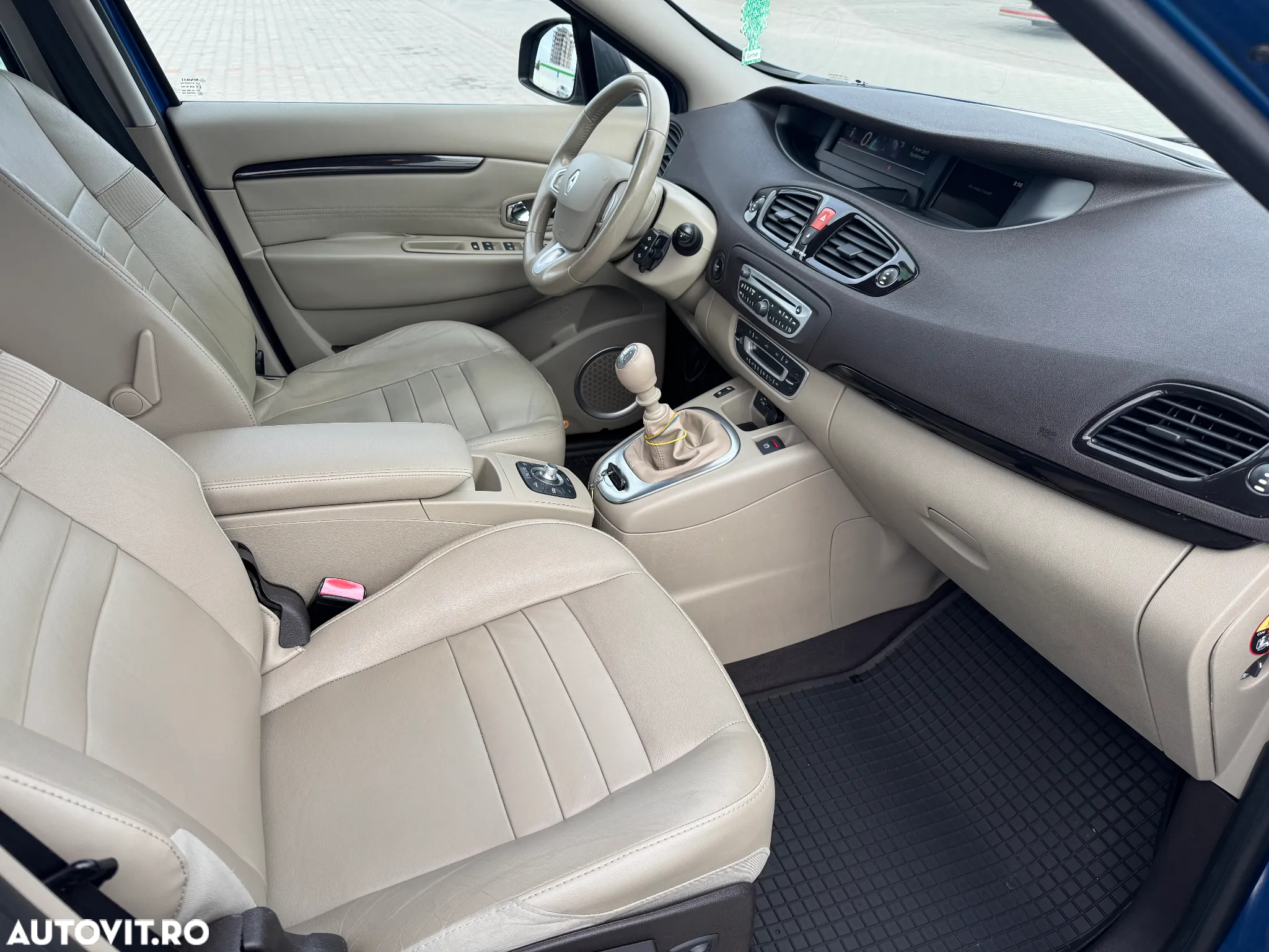 Renault Scenic 1.9dCi Privilege - 10