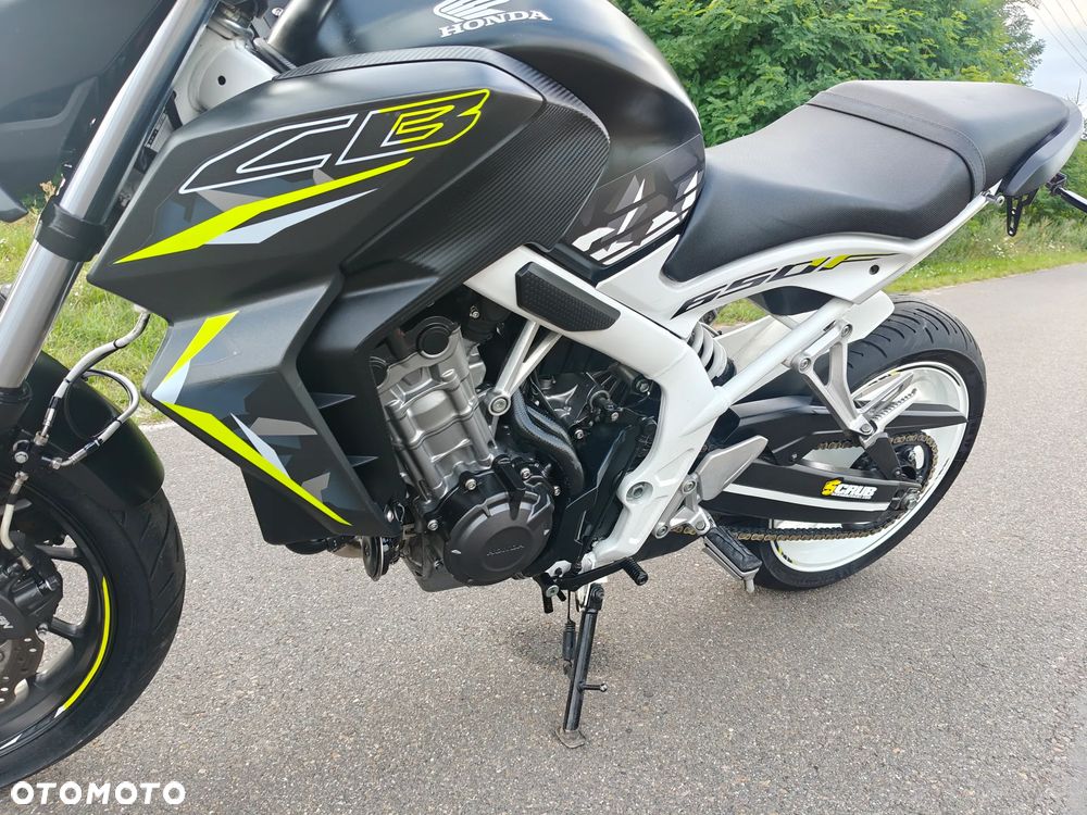 Honda CBF - 10